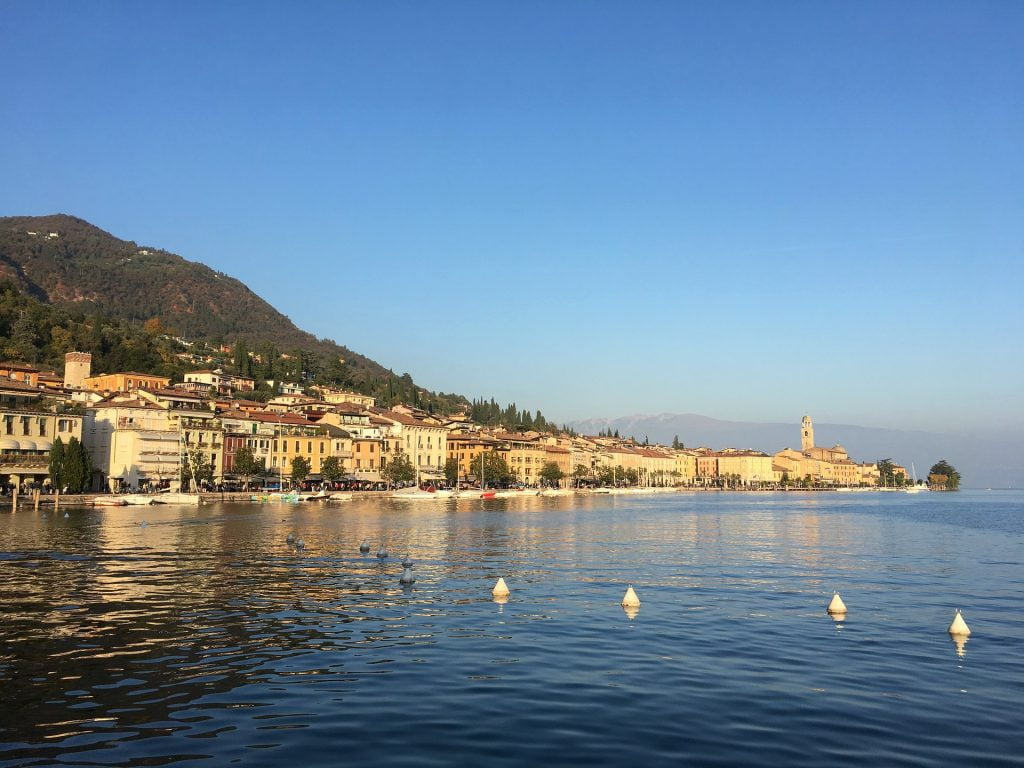 Kreuzfahrt in Sirmione und apertif mit blick auf Gardasee